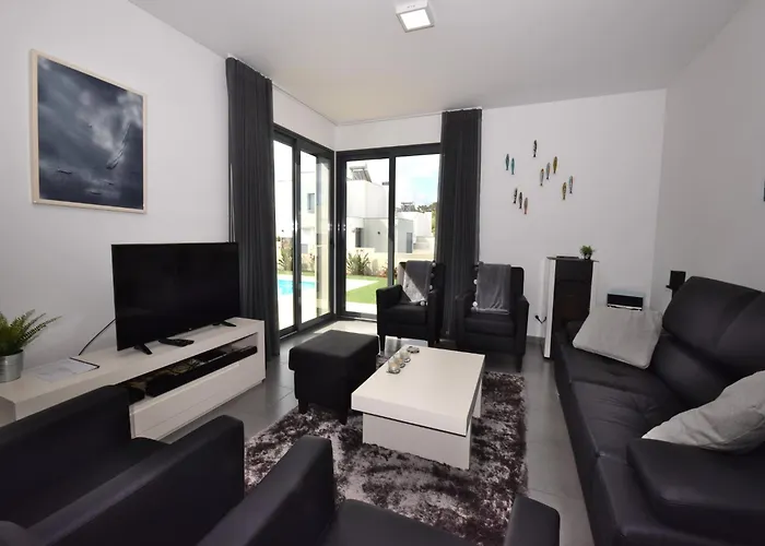 Vila Family With Terrace And Pool Foz do Arelho