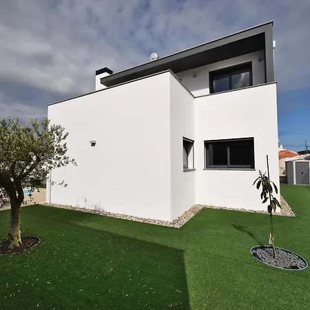 Family With Terrace And Pool Villa *