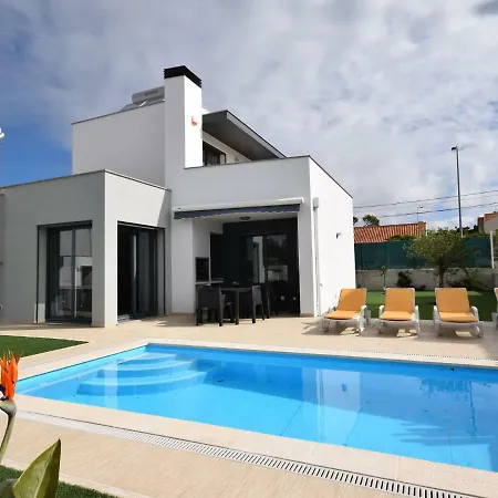 Villa Lavish In With Private Pool Foz do Arelho